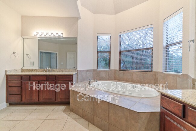Building Photo - 7110 Hovingham