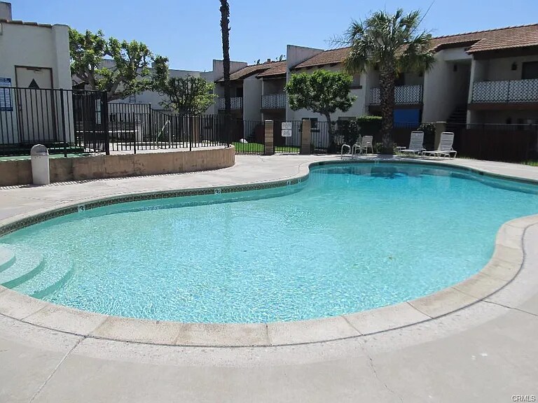 Building Photo - 23617 Golden Springs Dr