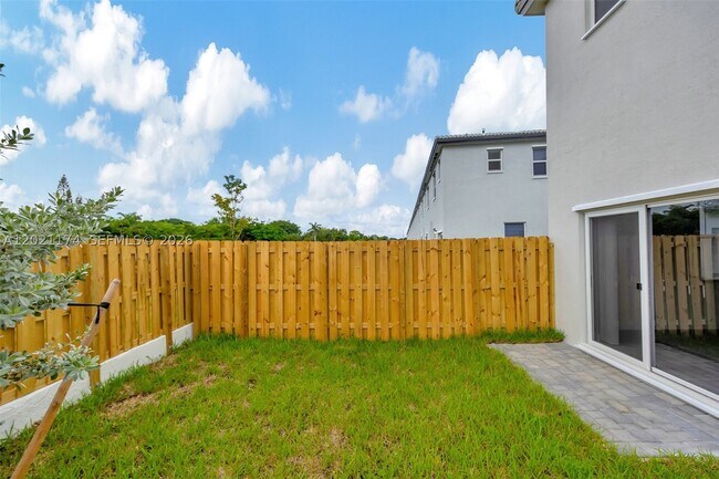 Building Photo - 29264 SW 163rd Ct