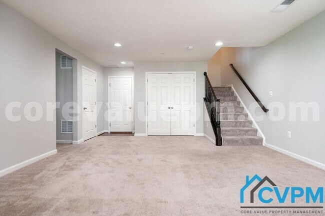 Building Photo - 128 Merlot St