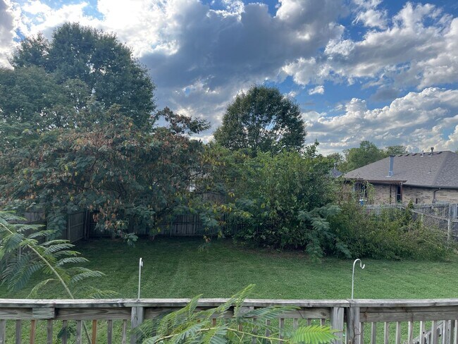 Building Photo - Remarkable Value. Unbeatable Location.