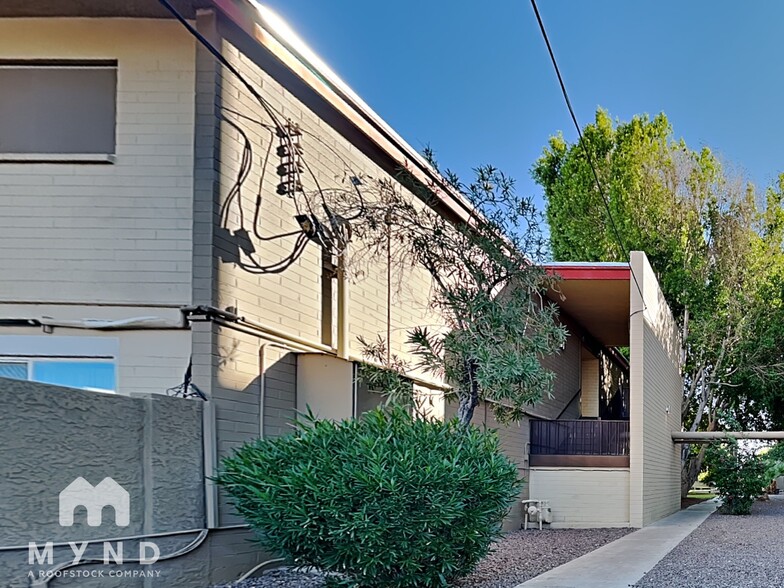 Primary Photo - 355 E Thomas Rd
