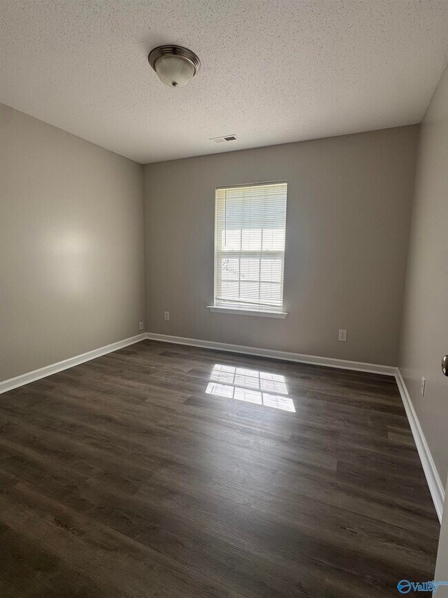 Building Photo - 15835 Mary Shell Dr NW