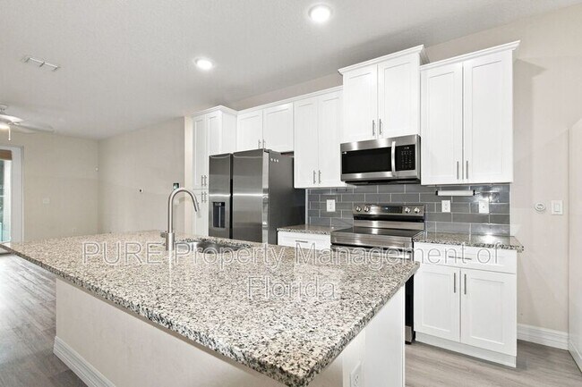 Building Photo - 13831 SW 33rd Terrace