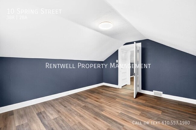 Building Photo - 10 S Spring St