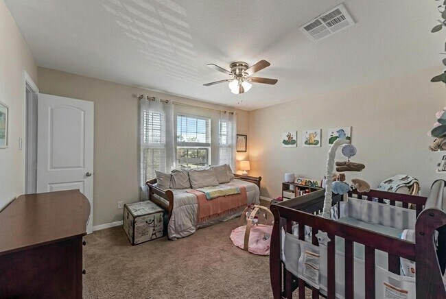 Building Photo - 512 Forest Village Cir