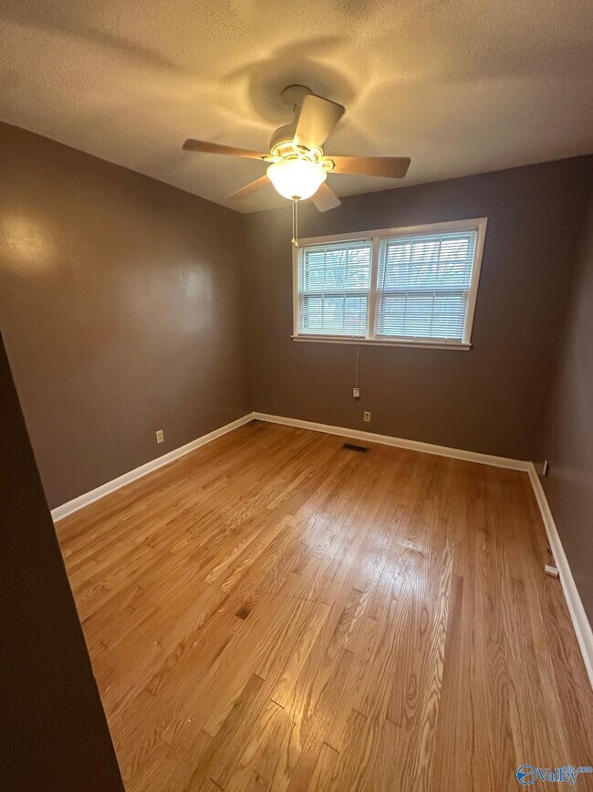 Building Photo - 3319 Barton Ave NW