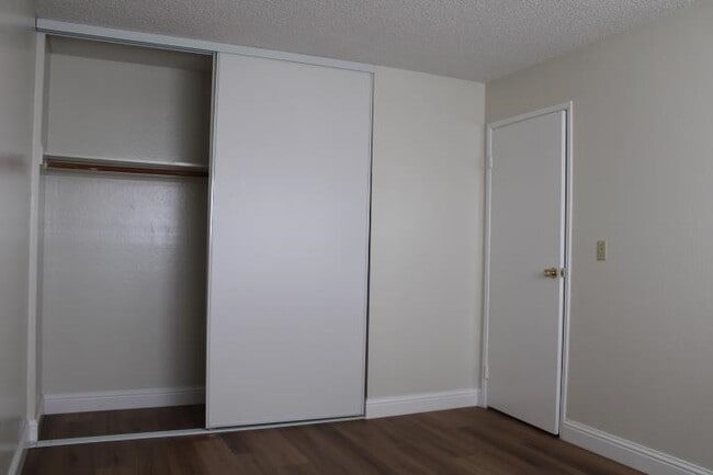 Building Photo - 5234 Sacramento Ave