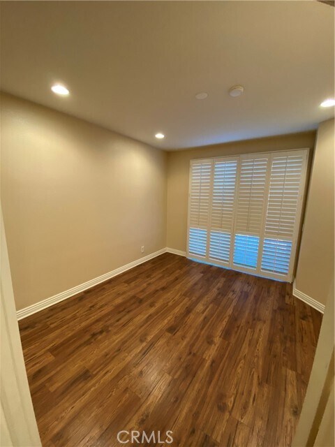 Building Photo - 1121 S Positano Ave