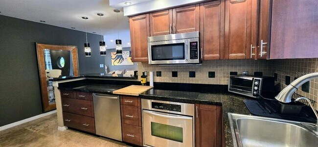 Building Photo - 2115 Alvarado Ln