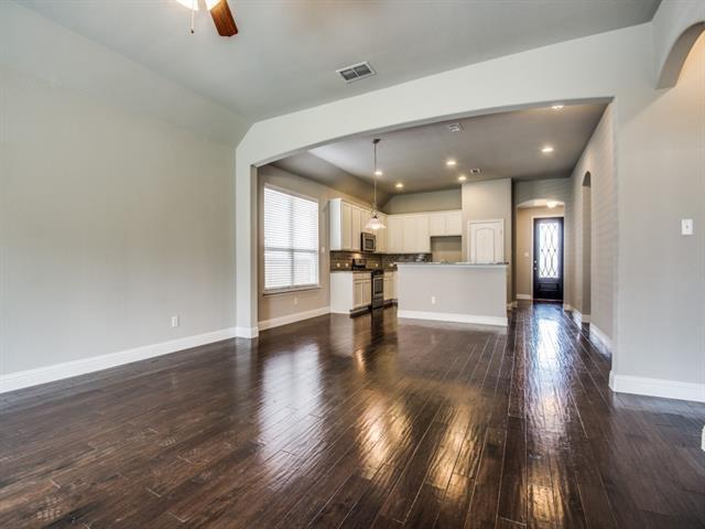 Building Photo - 812 Llano Falls Dr