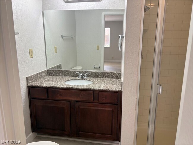 Building Photo - 5278 River Glen Dr