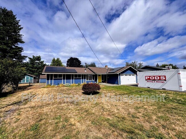 Building Photo - 2270 Madrona Dr SE