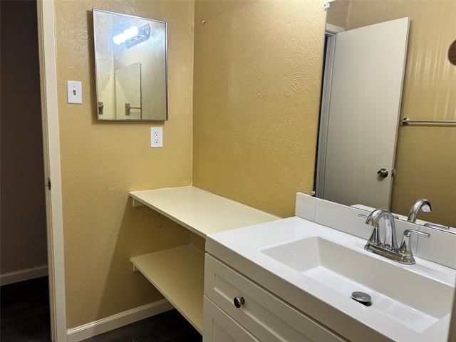 Building Photo - 711 Ticonderoga Dr