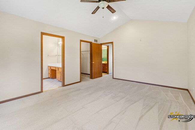 Building Photo - 260 Shipland Dr