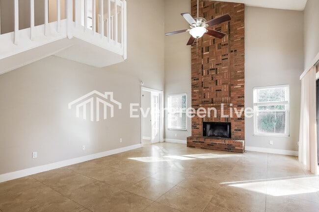 Building Photo - 373 River Chase Dr