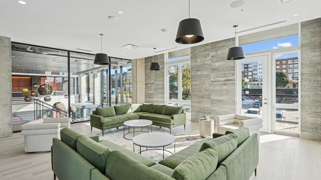 Building Photo - 620 Foster St