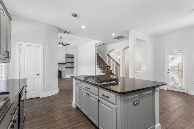 Building Photo - 4738 Coyote Trail
