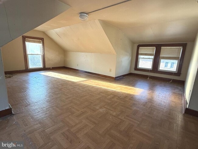 Building Photo - 19 Oakland Ave