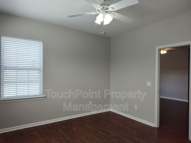 Building Photo - 8611 Burnside Ln