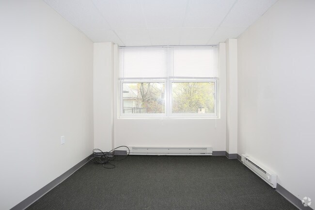 Bedroom - Linwood Manor