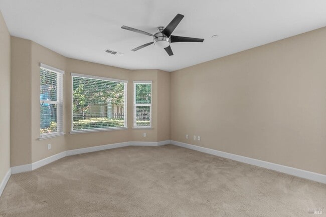 Building Photo - 524 Diamond Hills Dr