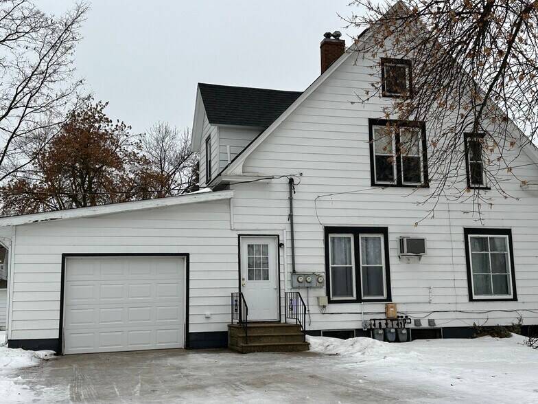 Primary Photo - 1602 11th St