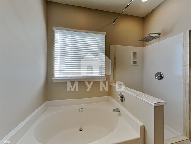 Building Photo - 3 br, 2 bath House - 166 Bluffton Rd