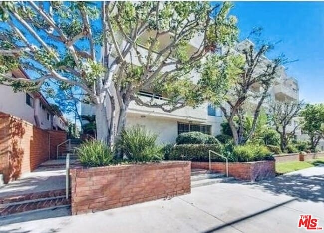 Building Photo - 3544 S Centinela Ave