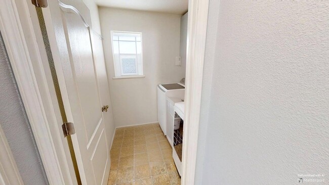 Building Photo - 2795 Ortiz Pl