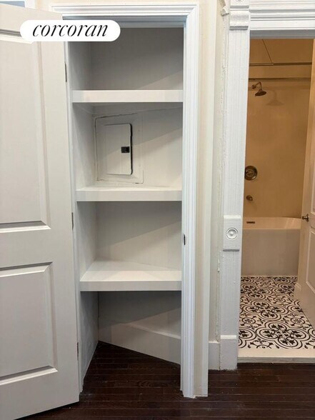 Building Photo - 621 Macon St