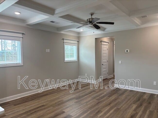 Building Photo - 2024 Denmark Ave SE