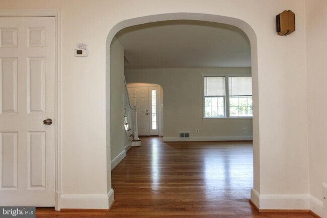 Building Photo - 3263 St Johns Ln
