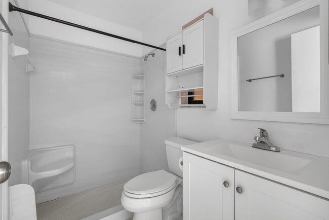 Building Photo - 7107 181st Ct N