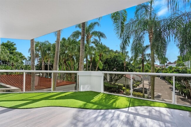 Building Photo - 3610 Yacht Club Dr