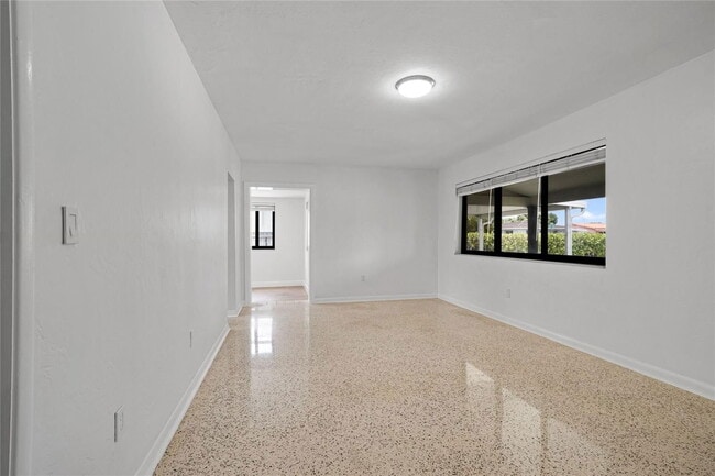 Building Photo - Southeast 9th Court, Hialeah, FL 33010 - 3...