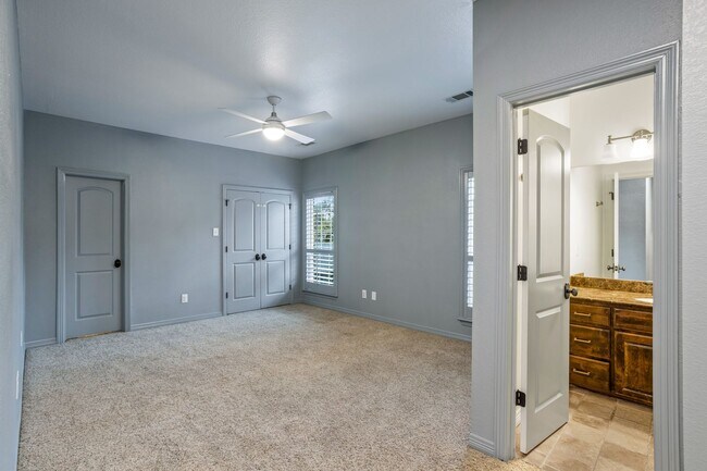 Building Photo - 3744 W Biddison St