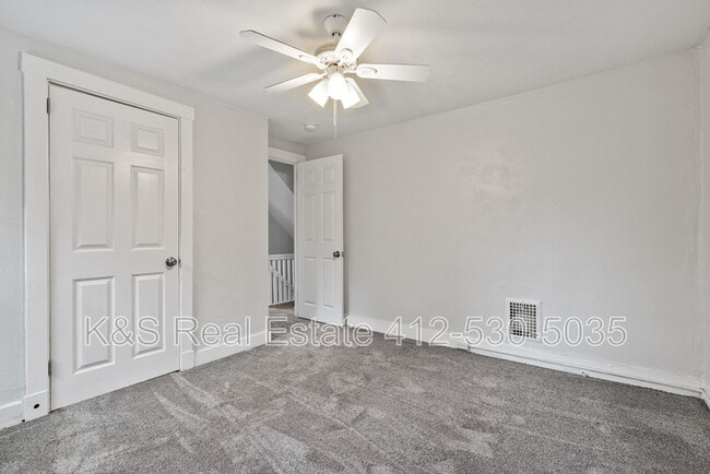 Building Photo - 2242 Manor Ave