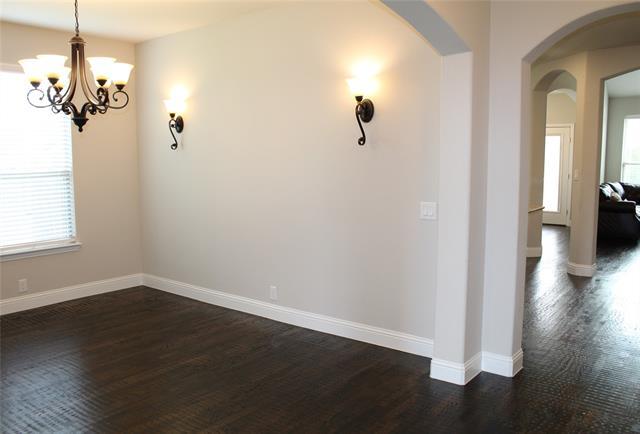 Building Photo - 1402 Welch Dr