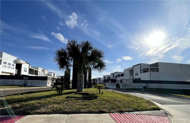 Building Photo - 28 Colbath Ave