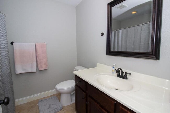 Building Photo - 101 Rock Hill Ct