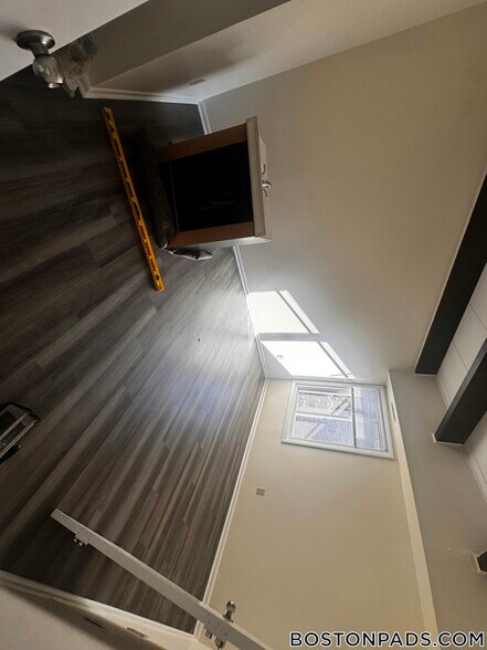 Building Photo - 16 Westgate Dr