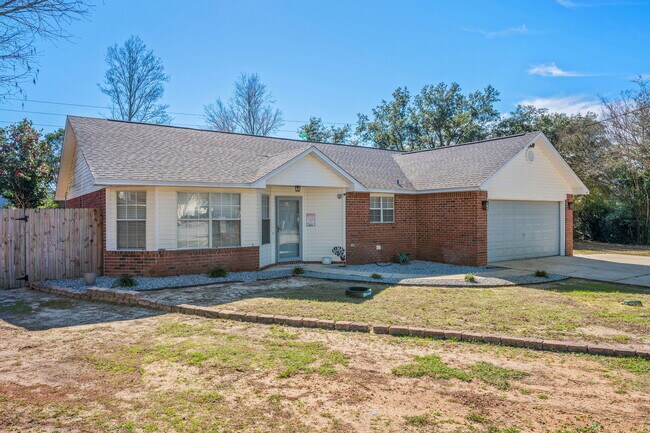 Building Photo - 2702 Beacon Ct