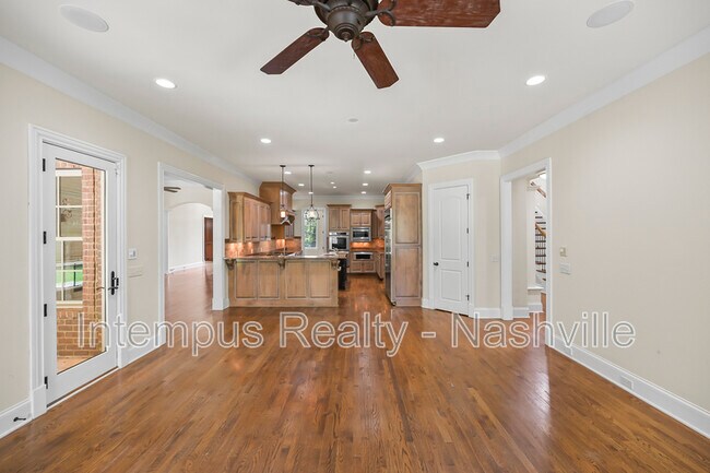Building Photo - 7 Crooked Stick Ln