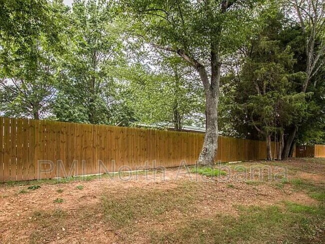 Building Photo - 1014 Stones Throw Dr NW