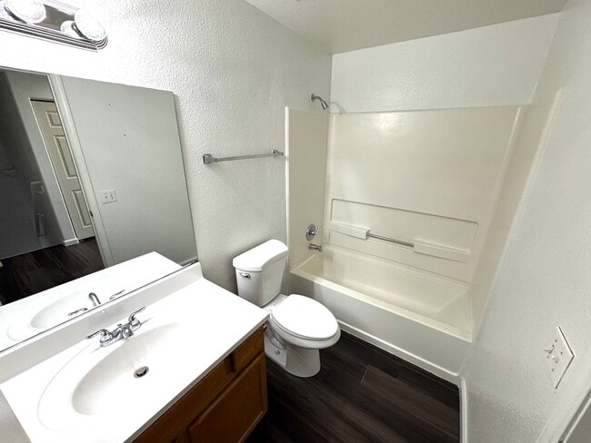 Building Photo - Townhome featuring stylish layout in gated...