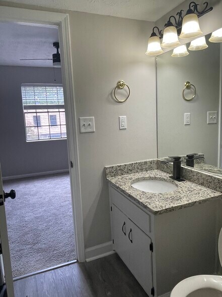 Building Photo - 6434 Woodstone Ter