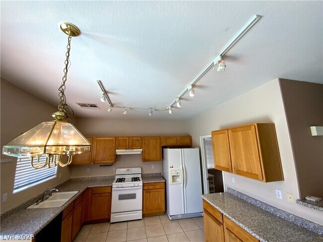 Building Photo - 3468 Momentum Ct