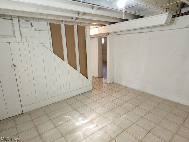 Building Photo - 4102 Verona Rd