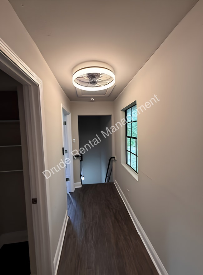Building Photo - Remodel and Charming Home